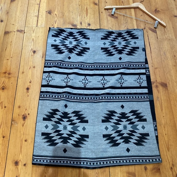 Reversible Infinity Scarf - Picture 2 of 6